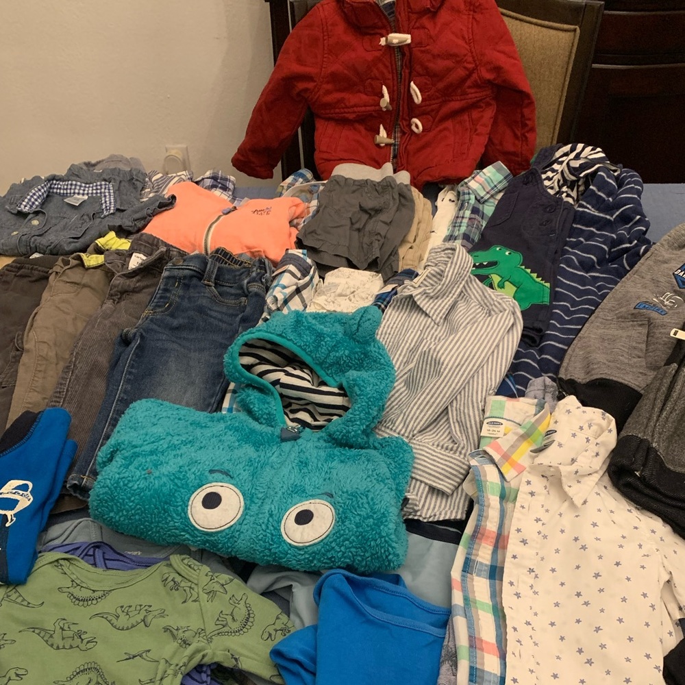 Bundle of 39 pieces of baby boy’s clothing size 12-18m and 18-24m, summer/winter